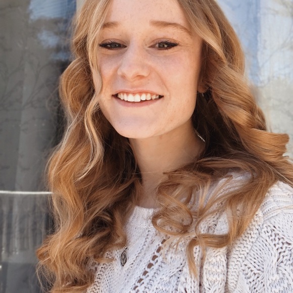 Meet your Posher, Fiona - Picture 1 of 1